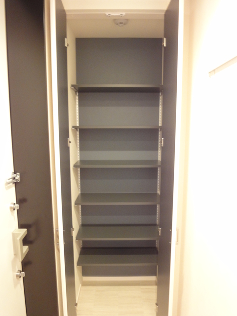 玄関　シューズクローク