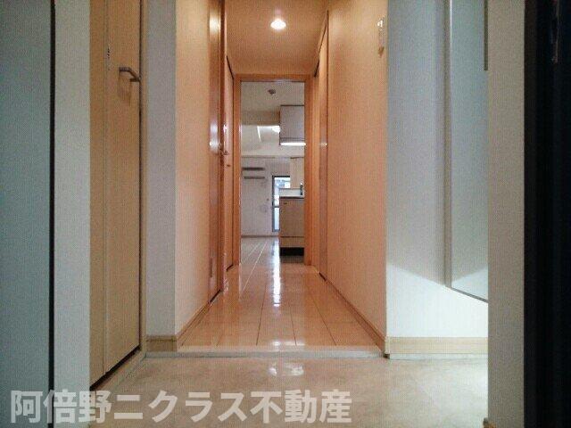 玄関　おしゃれな内装です