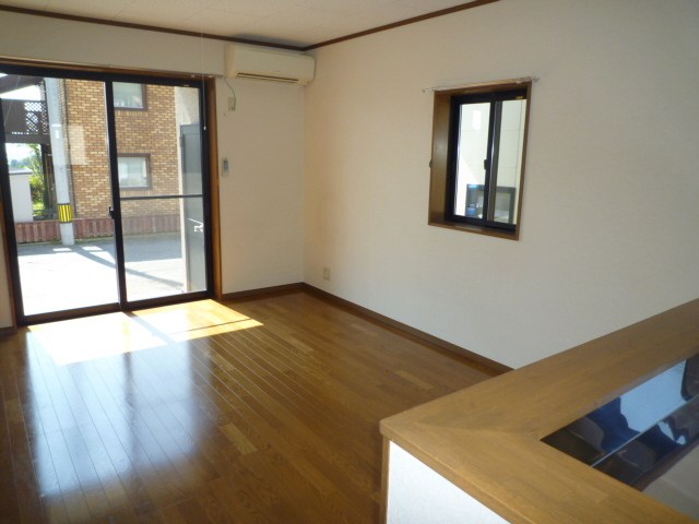 居室・リビング　※参考写真(反転タイプ)