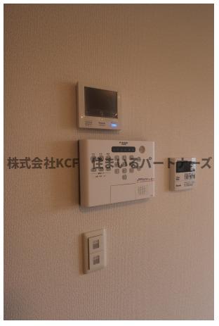 セキュリティ　※同施工会社の前年完成した別物件の写真になります。 内装はイ