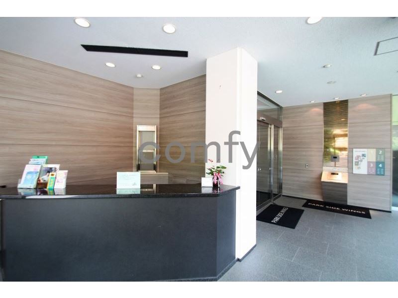 エントランス　エントランス