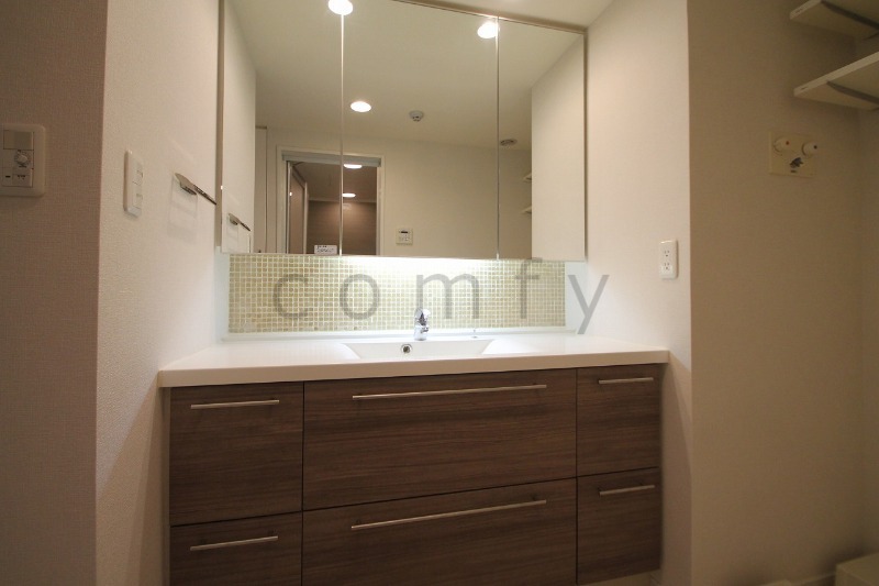 洗面設備　独立洗面台