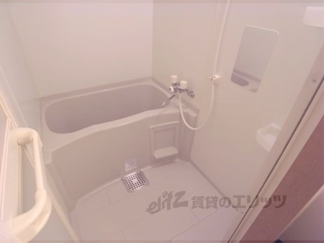 バス・シャワールーム　浴室乾燥付いてます