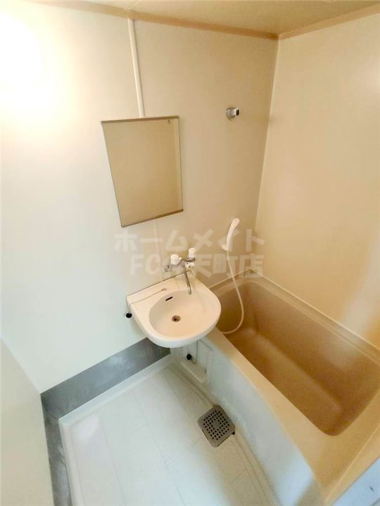 バス・シャワールーム　日々の疲れを癒すお風呂付です