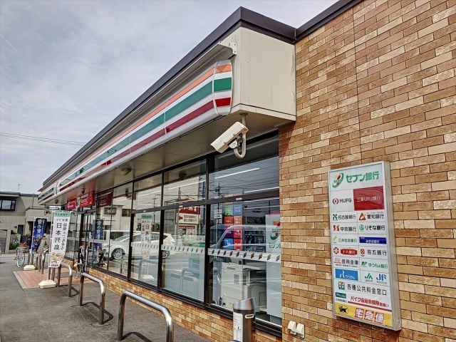 コンビニ　セブンイレブン（コンビニ）まで984m