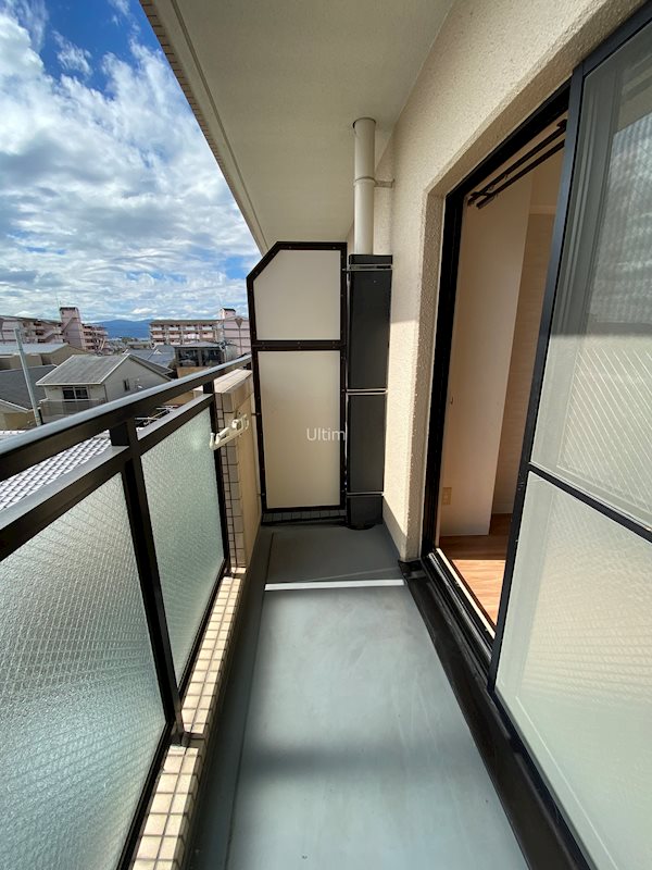 バルコニー　別部屋のお写真です。ご参考までに！