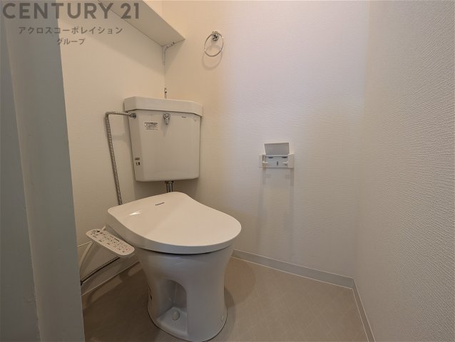 トイレ　温水洗浄便座付です