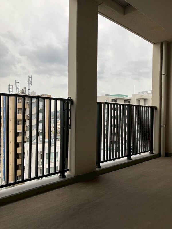 バルコニー　バルコニー