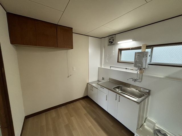 キッチン　コンパクトなキッチンで掃除もラクラク