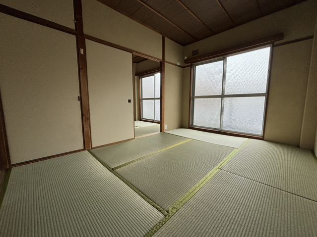 居室・リビング　い草の香りが落ち着く素敵な和室です