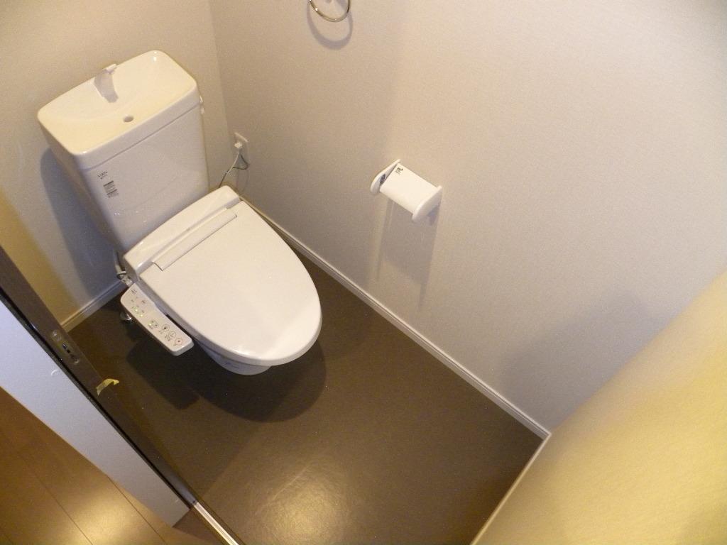 トイレ　反転タイプ