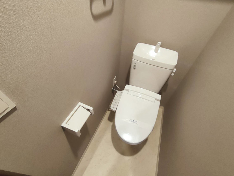 トイレ　※213号室の写真です。