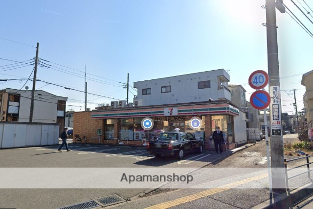 コンビニ　セブンイレブン（コンビニ）まで276m