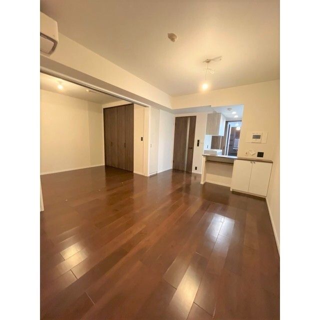 居室・リビング　ゆったり過ごせる居間です