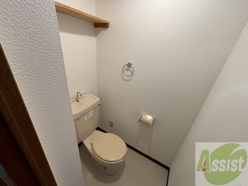 トイレ　こちらはトイレです。清潔感があり、安心して使用できます。