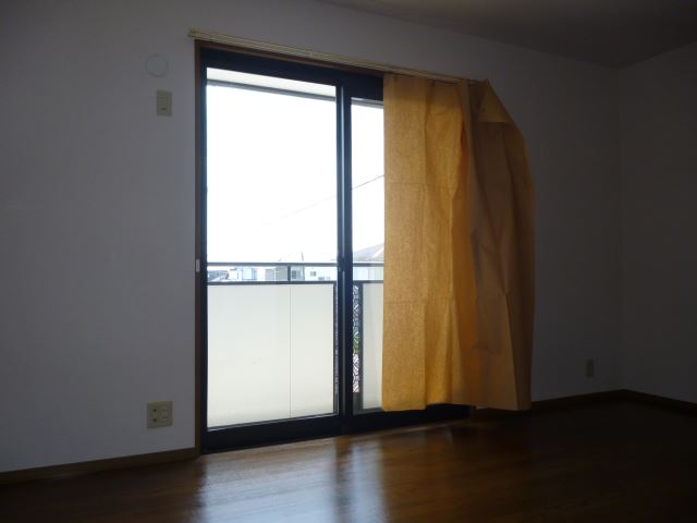 その他　南側洋室スペースです