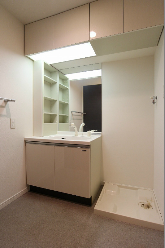 洗面設備　写真準備中の為、別室参照です。