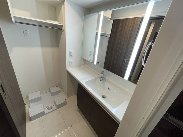 洗面設備　★同施工別建物の参考写真です★