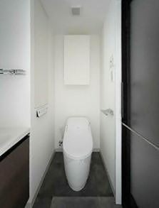 トイレ　※同仕様写真含む