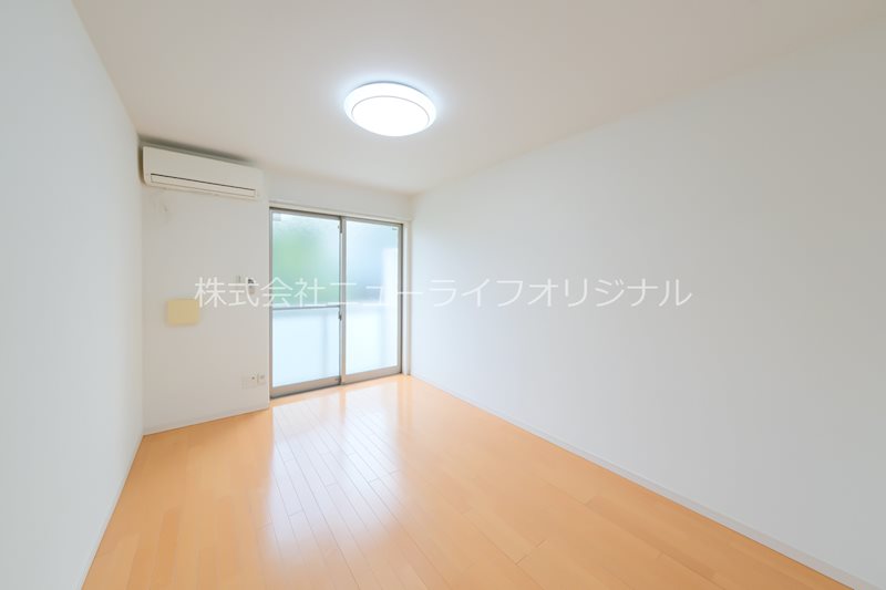 居室・リビング　※同建物他部屋になります。現状優先です。