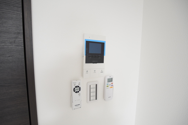 セキュリティ　モニター付きインターホン