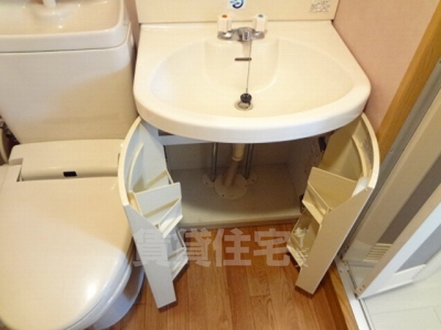 洗面設備　同物件別室写真