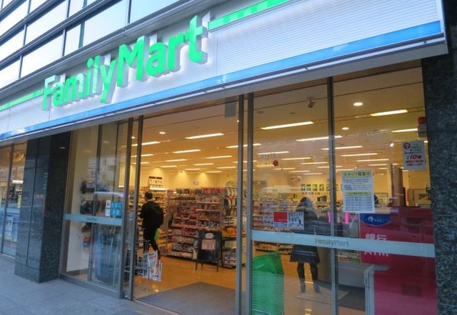 コンビニ　ファミリーマート第一京浜芝二丁目店（コンビニ）まで515m