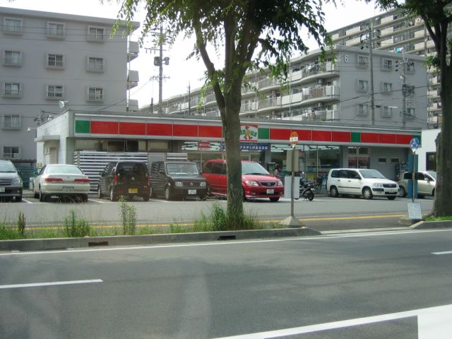 コンビニ　サンクス（コンビニ）まで390m