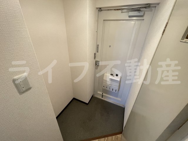 玄関　落ち着いた玄関です