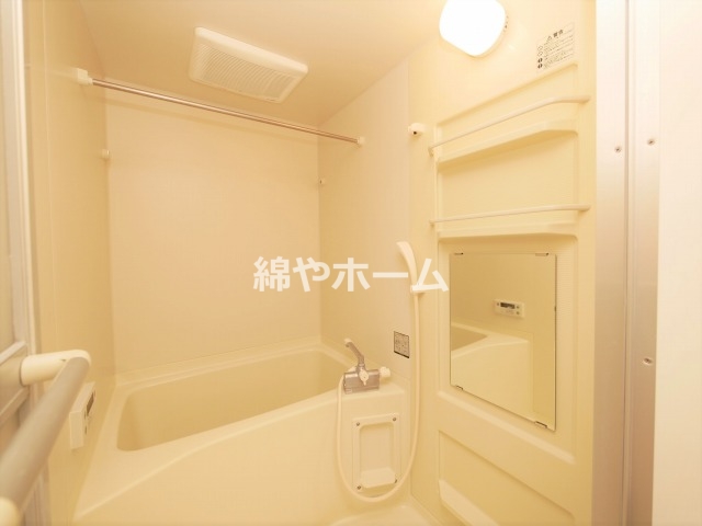 バス・シャワールーム　ゆったり過ごせるお風呂です