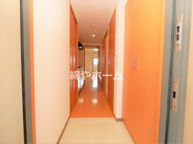 玄関　落ち着いた玄関です