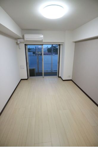 居室・リビング　別号室参考写真