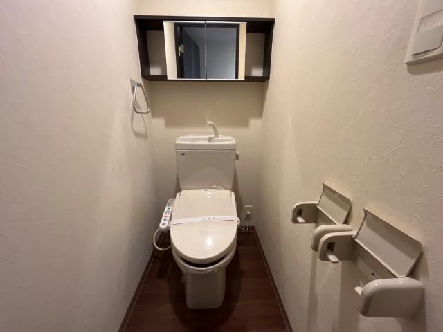 トイレ　シャワー付トイレ