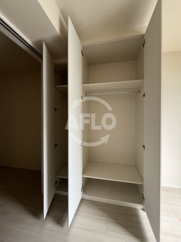 収納　シティカレント新大阪　クローゼット