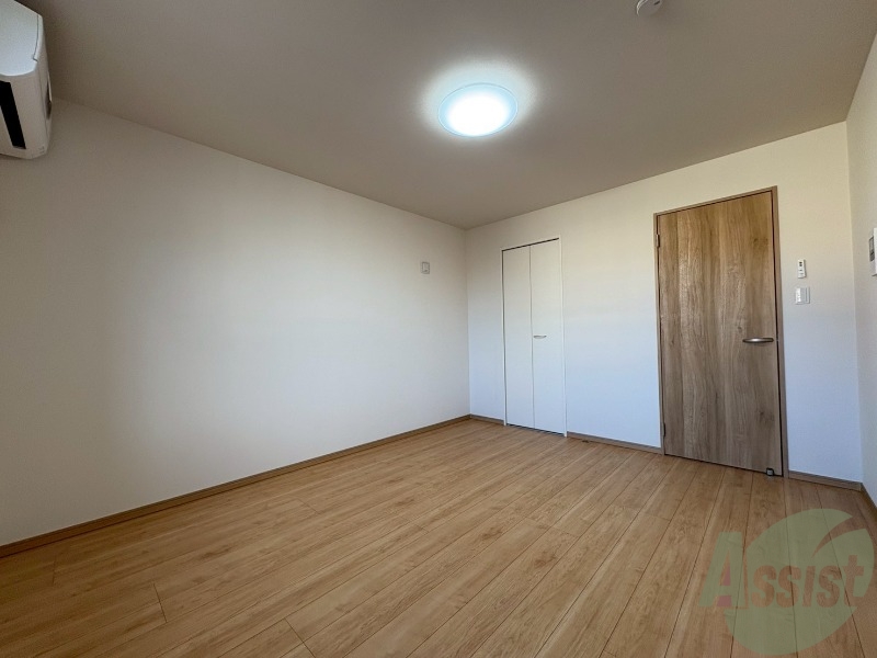 その他部屋・スペース　こちらは洋室の別角度のお写真になります。