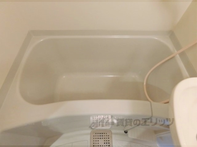 バス・シャワールーム　浴槽