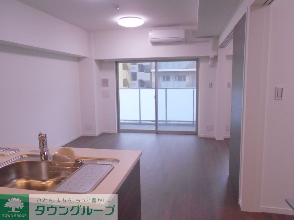 居室・リビング　反転タイプのお部屋の写真です☆