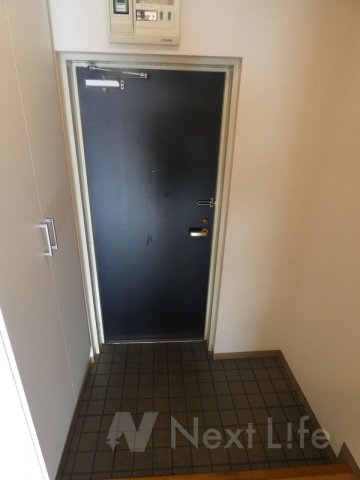 玄関　ヴィラクローバー