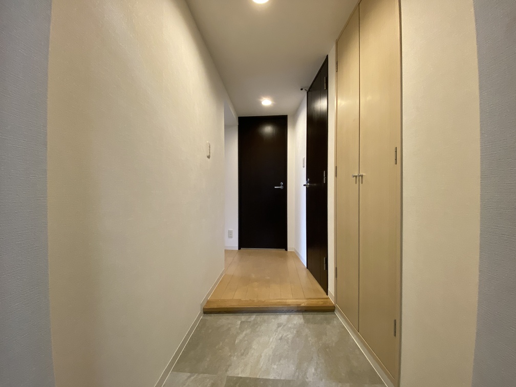 玄関　■室内参考写真