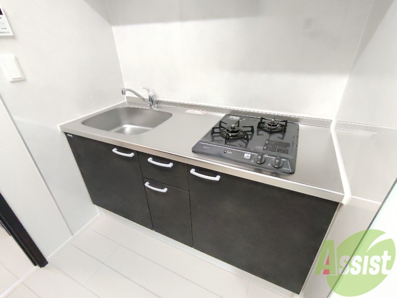 キッチン　こちらはキッチンになります調理スペースも十分ありますね。