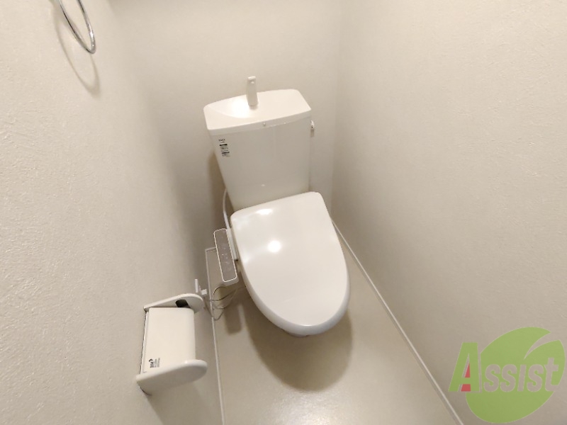 トイレ　トイレはこちらになります。温水洗浄便座で使い勝手よし。