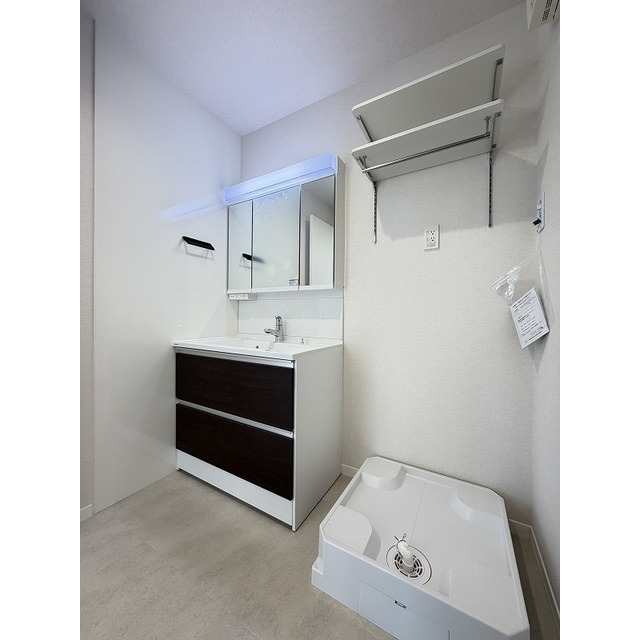 洗面設備　洗髪可能なシャンプードレッサーです♪