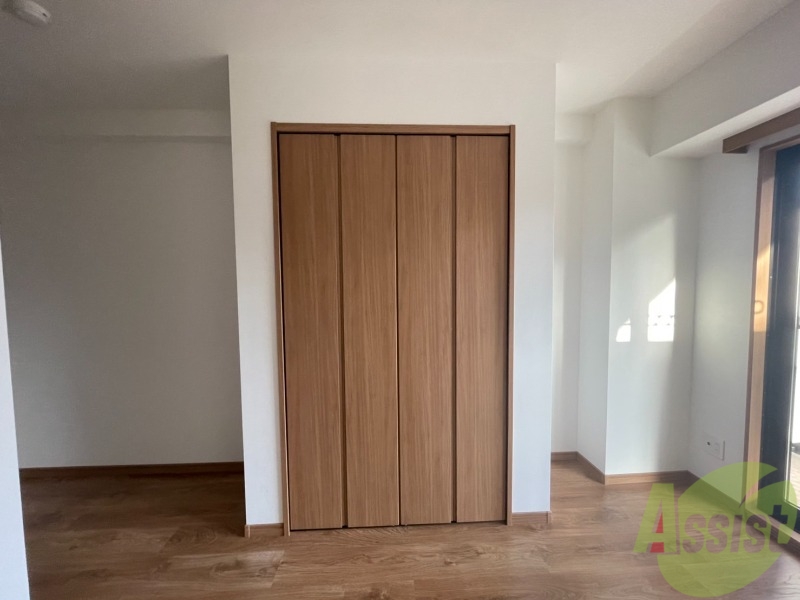 収納　収納はこちらのクローゼットをお使いください。