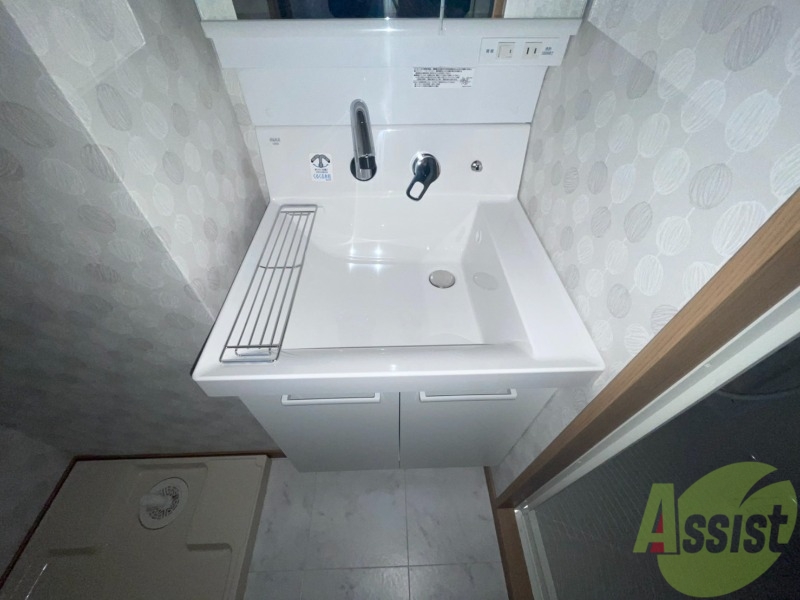 洗面設備　洗面台は独立しています。朝の身支度はこちらでどうぞ～