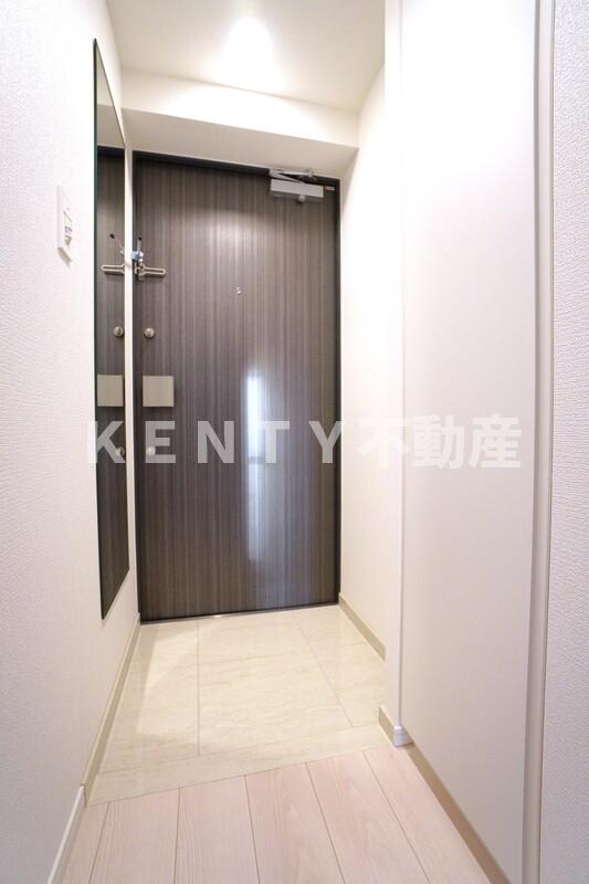 玄関　収納もある玄関です