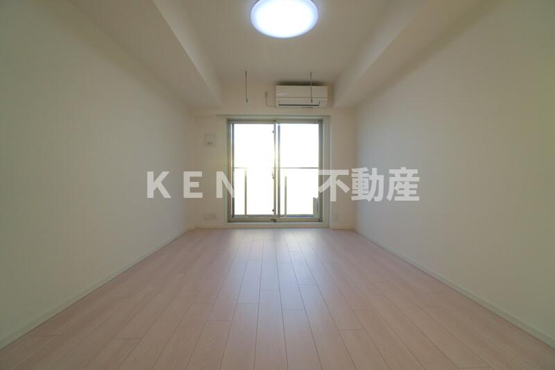 居室・リビング　こちらの居間で趣味の時間をお楽しみください