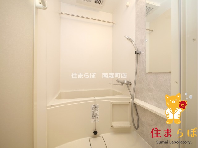 バス・シャワールーム　「見た目じゃなく、心に“しっくりくる”を大切に。」