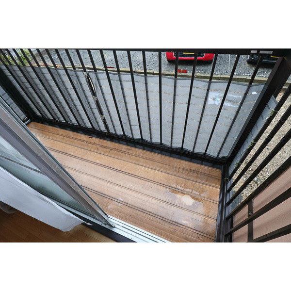 バルコニー　同じ建物の別なお部屋