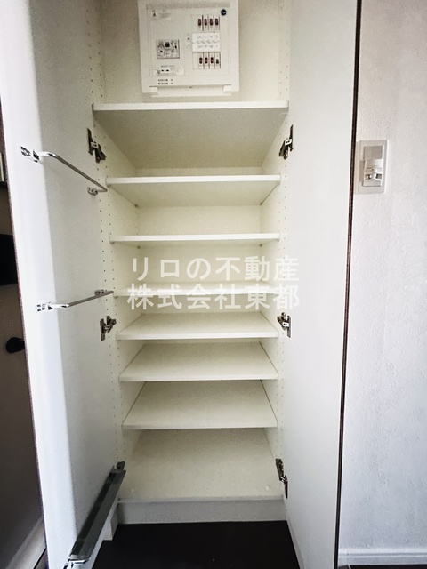 玄関　下駄箱付なので、玄関はいつでもスッキリ片付きますね☆