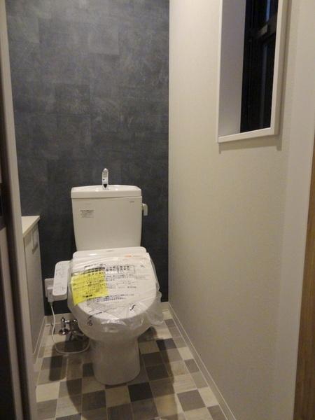 トイレ　★ウォシュレット機能付き★